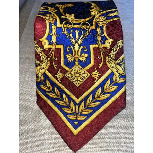 Gianni Versace Vintage '90s The Baroque‎ V-Motif Silk Tie Red - Picture 1 of 7